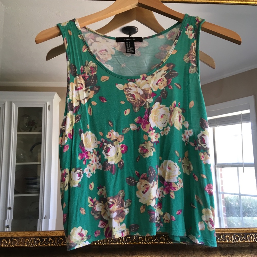3 for $18/ F21 Green Vintage-Style Floral Crop Top